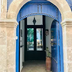 Dar Awil Esauira